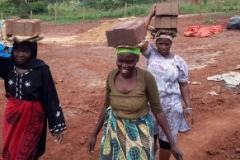 SelfHelp-ouse-construction_women-in-kwefako-HCS